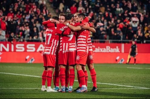 تقارير: ميلان وأرسنال يتنافسان للتعاقد مع نجم جيرونا